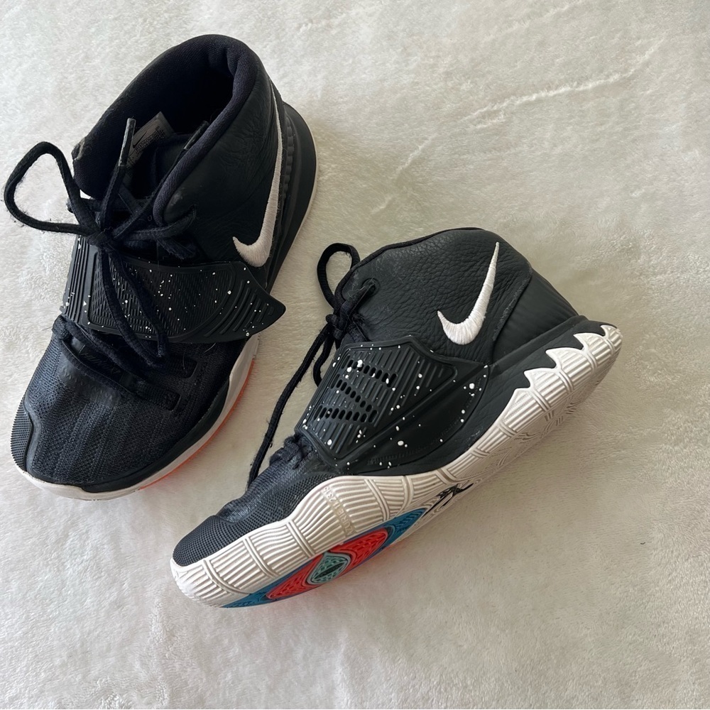 Nike Kyrie 6 GS Jet Black Basketball Shoes Youth Boys Size 2y Black BQ5600-001